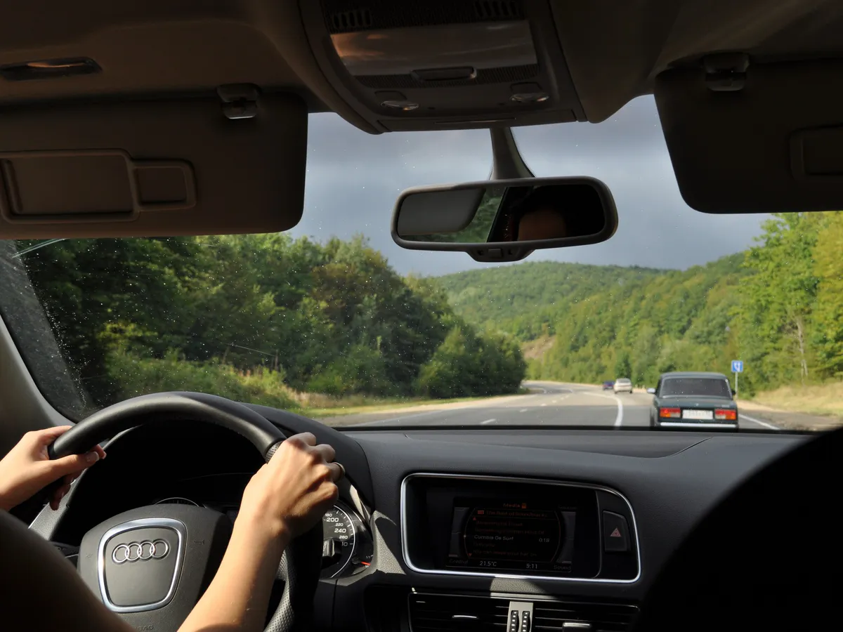 Депутаты хотят легализовать тюнинг: в Госдуме предложили отменить штрафы за тонировку авто