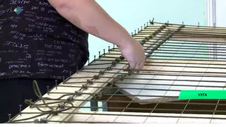 В Ухте волонтеры освоили плетение противодроновых сетей для защиты танков