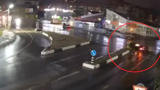 На Солнечной столкнулись две легковушки. Посмотрите видео