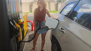 Бензин в Рязани подешевел, но не появился: что происходит на заправках и почему рязанцы вновь стоят в очередях