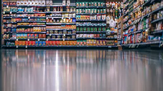 Новый способ обмана пенсионеров: цена на кассе удивит