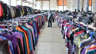 Здравствуй, секонд-хенд: россияне вернулись в 90-е