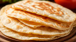 Быстрые лепешки на кефире без сыра, дрожжей и без раскатки теста - готовлю такую вкуснятину каждый день, съедается все до последней крошки