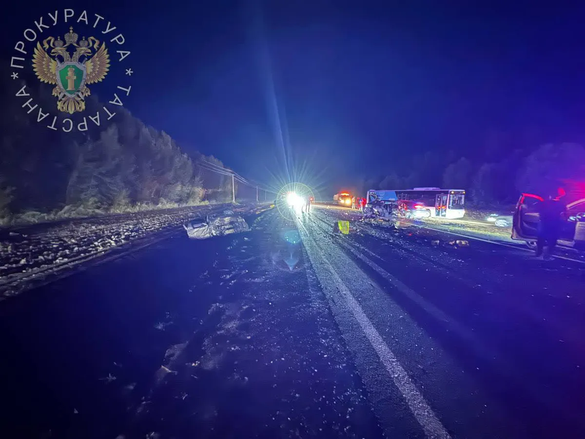 Две женщины погибли в массовом ДТП в Татарстане