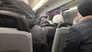 «30–40 минут транспорта нет»: рязанка пожаловалась на работу автобусов у Музучилища