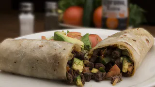 Натираю сосиску на терке и в лепешку: нежная вкуснятина к чаю за 10 минут - вся семья выстроилась в очередь на завтрак