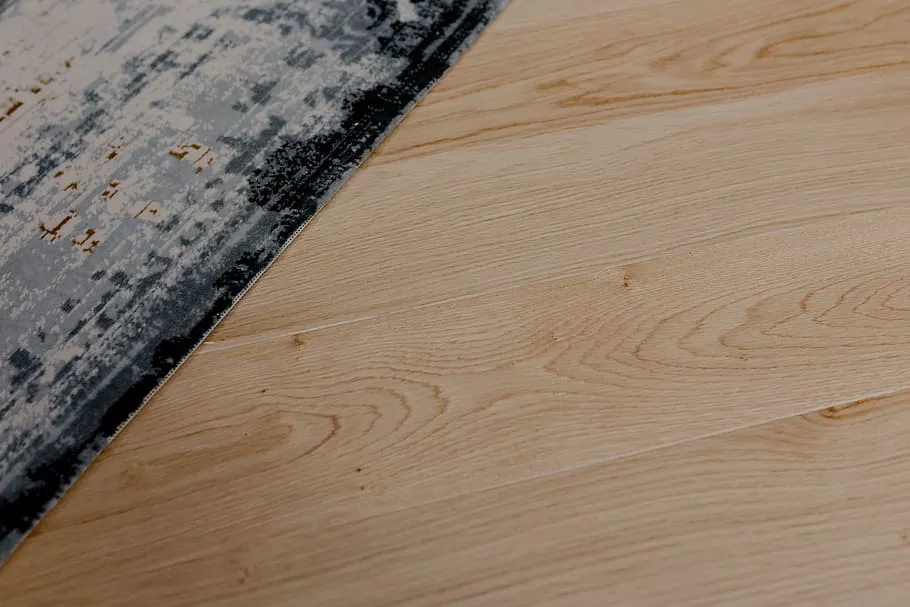 Линолеум с шерстяной прослойкой: идеальное решение для стильного и комфортного интерьера