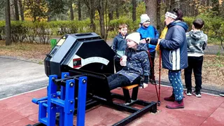 В Радужном открыли новую спортивную площадку с «умными» тренажёрами