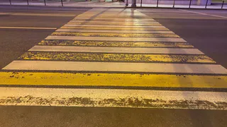 Шаг на «зебру» уже не всегда в пользу пешехода — Верховный суд пояснил, как теперь водителю тормозить: запомните это правило