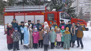 Во Владимире дети обрадовали сотрудников МЧС вкусными самодельными подарками