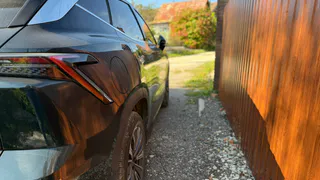 Почему многие профессиональные водители паркуют авто с вывернутым рулём - запомните раз и навсегда