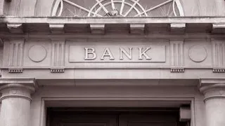 Названы российские банки, которые попали под новые санкции Евросоюза