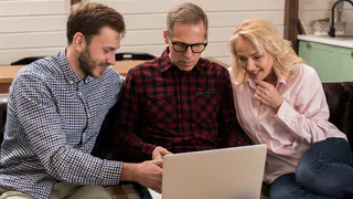 Жители области могут стать участниками Всероссийского родительского собрания