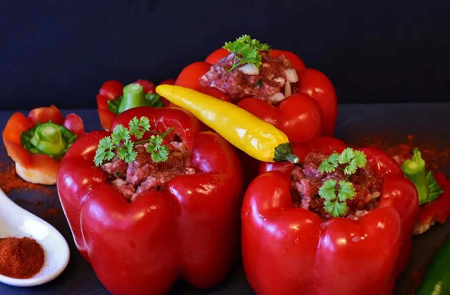 Как приготовить вкуснейшие фаршированные перцы: пошаговый рецепт