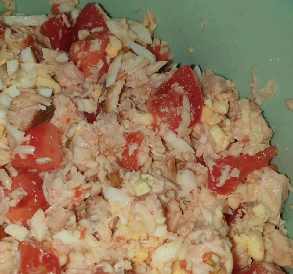 Чем заменить надоевший оливье на новогоднем столе: есть салаты, которые возбуждают аппетит и не грузят желудок