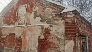 Глава СК обратил внимание на аварийное состояние богадельни Шишкиных в Суздале