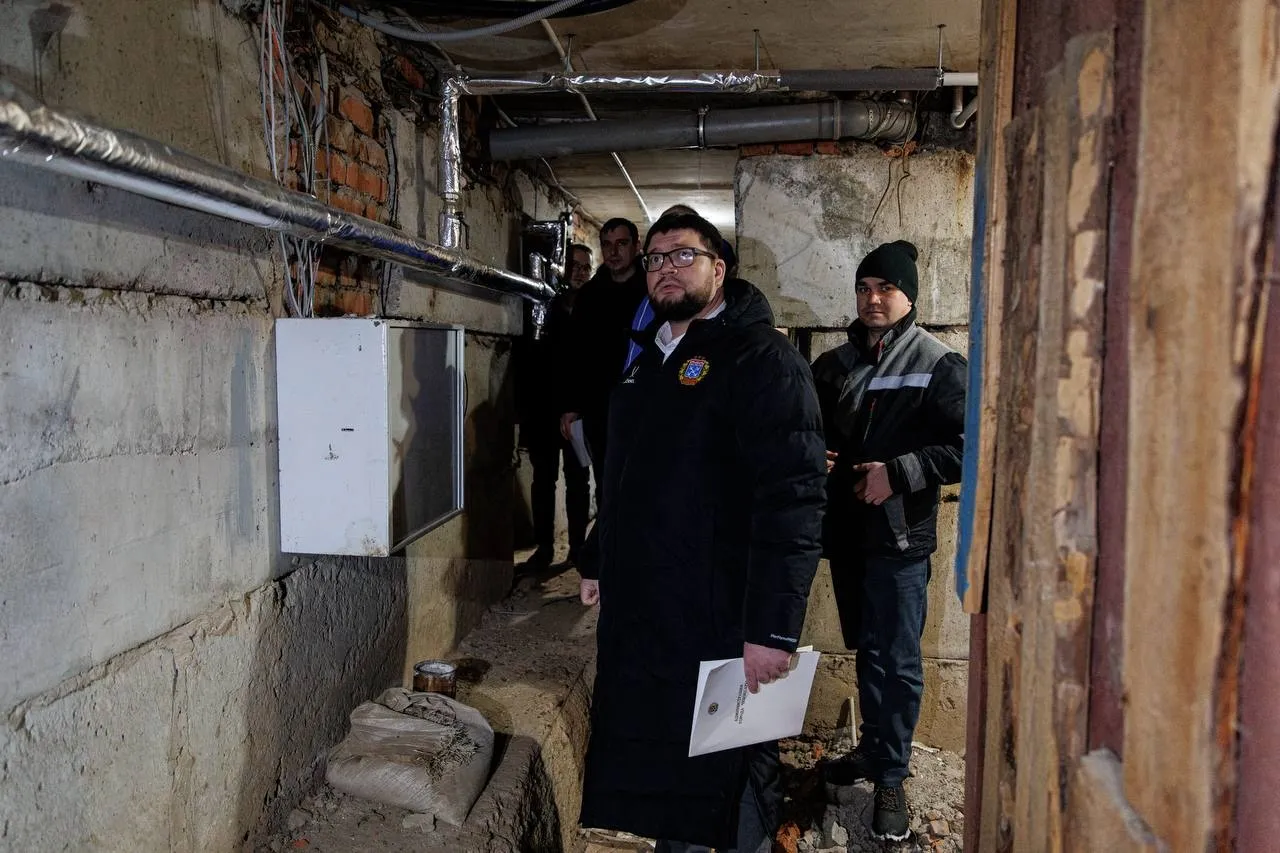 Глава Чебоксар проинспектировал ход капитального ремонта в многоквартирных домах