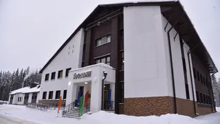 В Сыктывкаре лыжникам подарили современную базу "Йиркап"