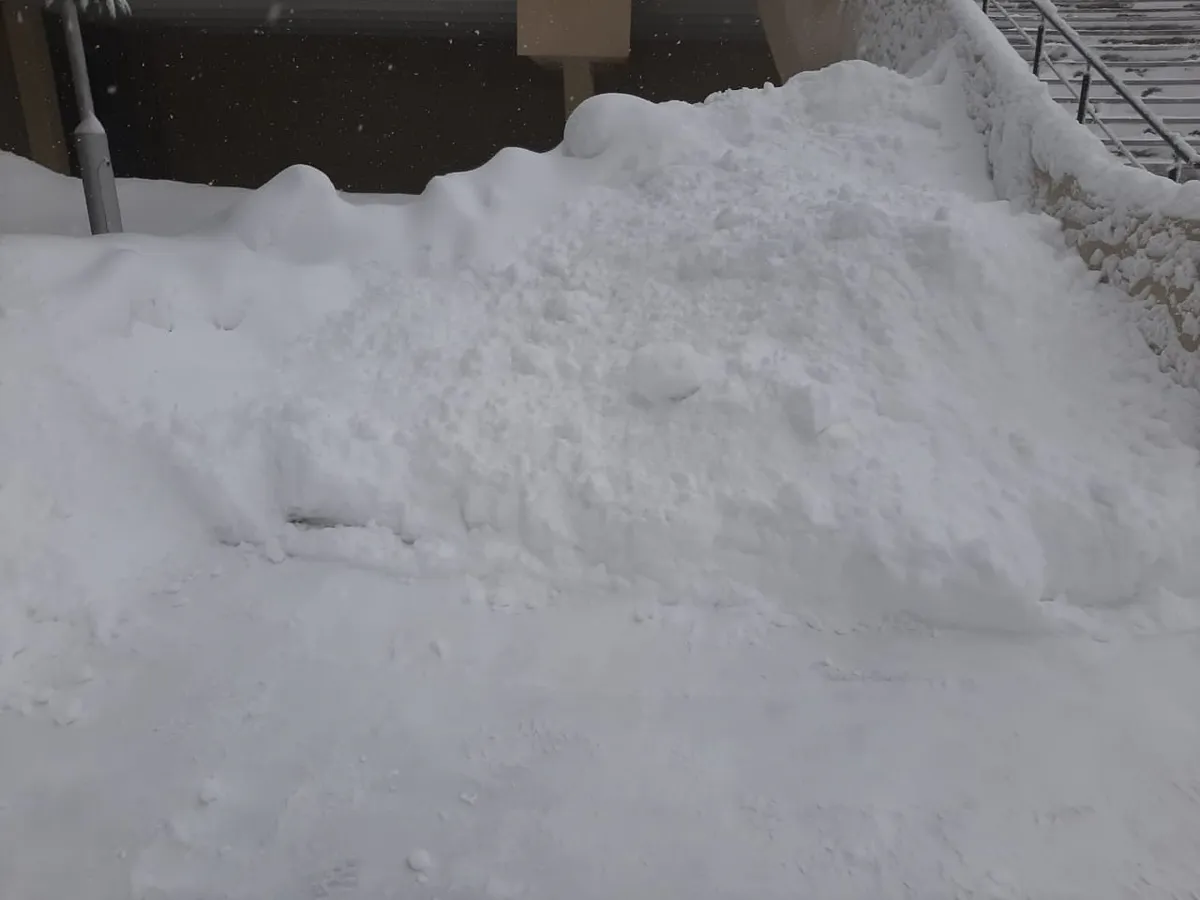 Надоела несвоевременная уборка снега и наледи?