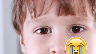 Обжигающая защита: где, кроме Рязани, школьники получали ожоги глаз из-за бактерицидных ламп в классе?