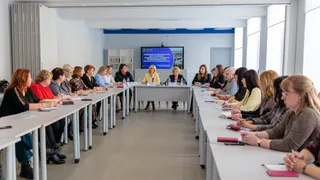 Во Владимирской области педагогов учат выявлять риски деструктивного поведения по цифровым следам