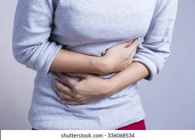 Врач развеял миф о лечении изжоги содой и молоком