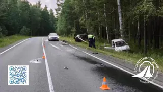 Женщина погибла в лобовом столкновении на трассе