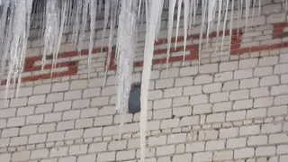 Над воспитанниками детских садов Владимирской области нависли глыбы