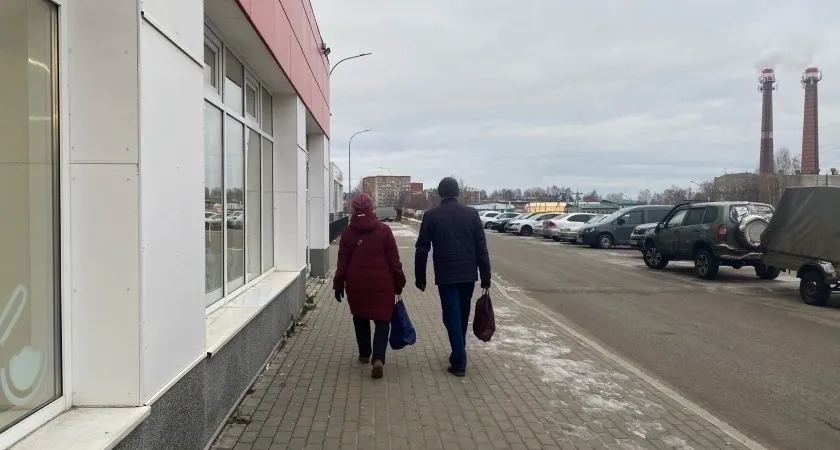 Тем пенсионерам, кто работал с 1992 по 2002 год, выплатят еще по 1100 рублей сверху