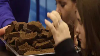 Во Владимире прошла акция памяти с раздачей «блокадного хлеба»