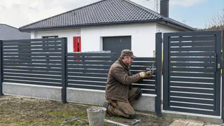 Идеальное ограждение для дачного участка: профлист навсегда ушел в прошлое — эстетичный способ создать приватность 