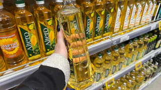 Такого масла берите сразу по 3 бутылки: в Роскачестве назвали лучшие бренды подсолнечного масла