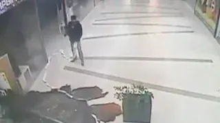 Пожар в ТЦ "Молл": все бы обошлось, не оборвись пожарный рукав