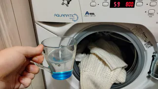 Не выбрасывайте застиранные белые вещи: 3 ложки этого средства — и они белее горных вершин