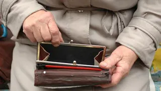 В Нижнекамске две мошенницы на улице «снимают порчу»