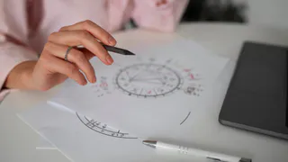 Астрологи советуют не торопиться с решениями – день требует осмотрительности и анализа