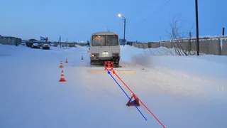 В Коми 49-летний мужик на снегоходе протаранил автобус с пассажирами