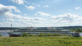 Круизов не будет: из-за малоснежной зимы Ока обмелела настолько, что теплоходами решили не рисковать