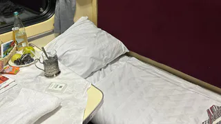 Уступи нижнюю полку, мы с ребеночком, а ты и на 3 -й поспишь — скомандовала женщина в поезде: вот какую схему пришлось применить на наглость попутчицы