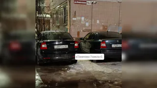 В Рязани на улице Новоселов прорвало канализацию