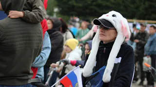 Теперь пятницу объявили выходной: Мишустин вручил россиянам "счастливый лотерейный билет"