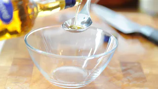 Какое подсолнечное масло лучше взять в 2024 году: рейтинг топ-10 по версии Роскачества