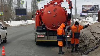 Владимирские коммунальщики начали очищать ливневую канализацию перед весенним паводком