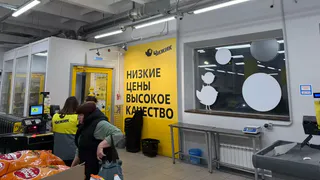 Беру в Чижике в первую очередь: правильные макароны за 85 р и соус Кухмастер за 99 руб - и сразу бегу готовить вкусный ужин