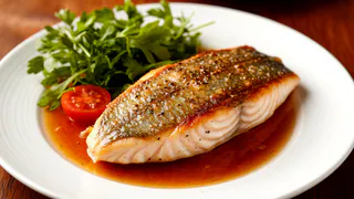 Минтай готовлю так и только так. Рыба сочнейшая, подливку хлебом вымакиваем. Быстрый ужин за 20 минут