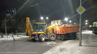 В мэрии опубликовали список улиц, с которых в ночь на 8 марта вывезут снег 