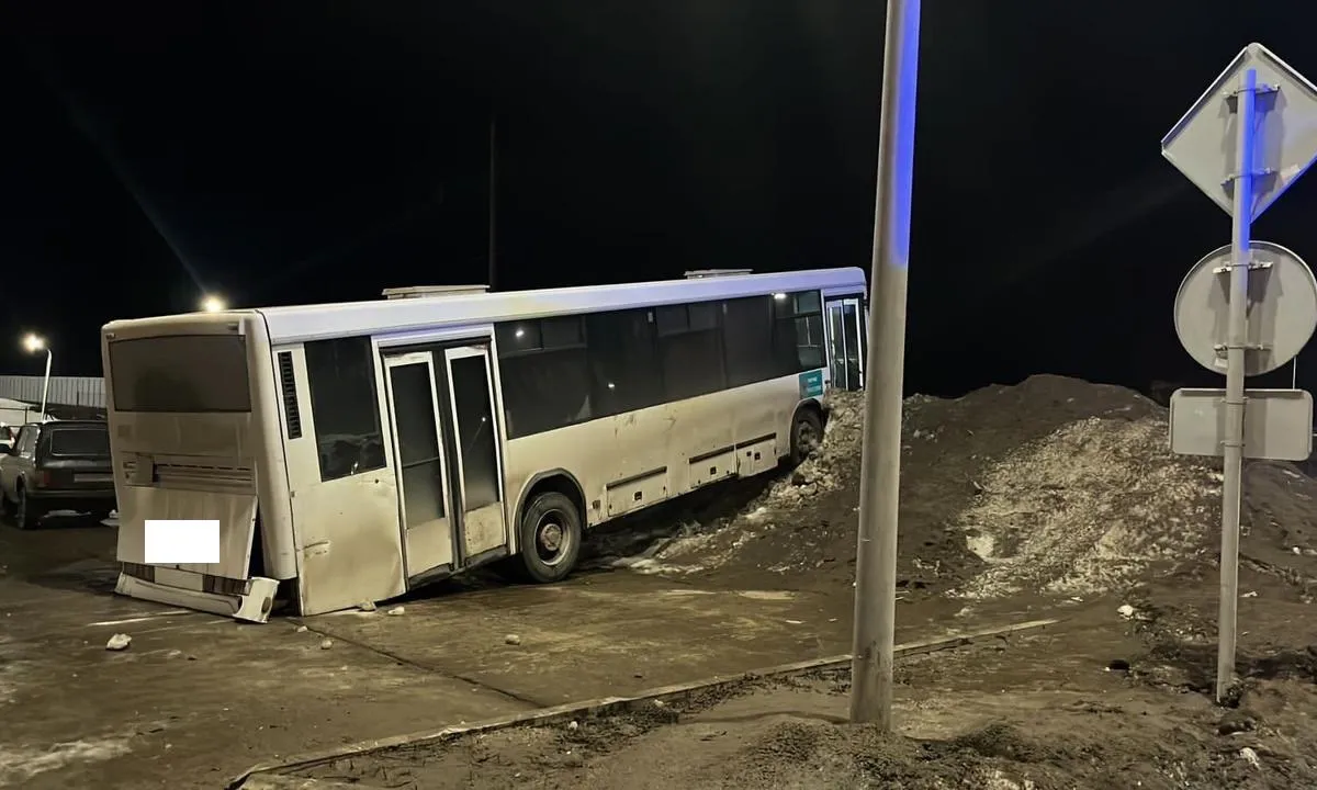 В Нижнекамске произошло ДТП с участием автобуса