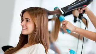 В парикмахерскую сегодня ни-ни: приметы и запреты на 24 июня