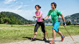 Как правильно заниматься скандинавской ходьбой: секреты оздоровления и восстановления по методике движения