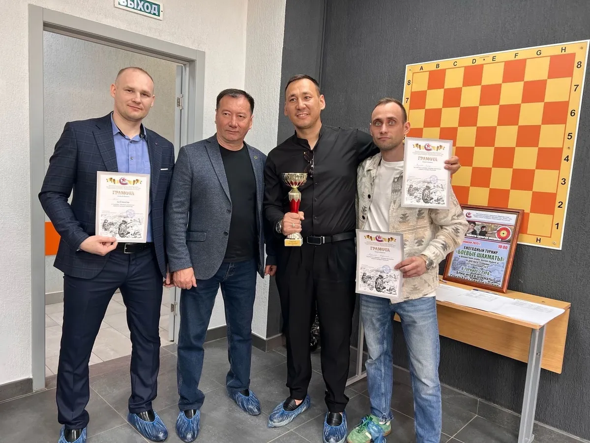 «Боевые шахматы»: пожарные Магнитогорска одержали победу в уникальном турнире